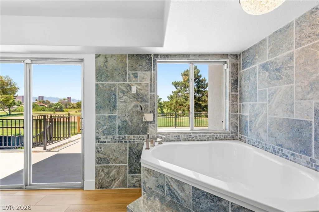 2058 Mohigan, Las Vegas, NV 89169
