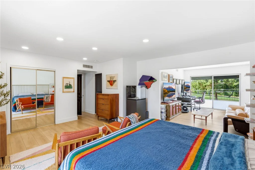 2058 Mohigan, Las Vegas, NV 89169