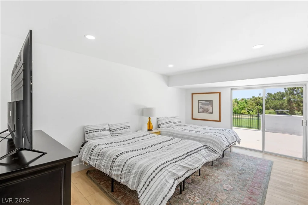 2058 Mohigan, Las Vegas, NV 89169