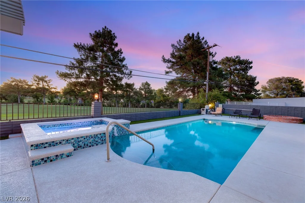 2058 Mohigan, Las Vegas, NV 89169