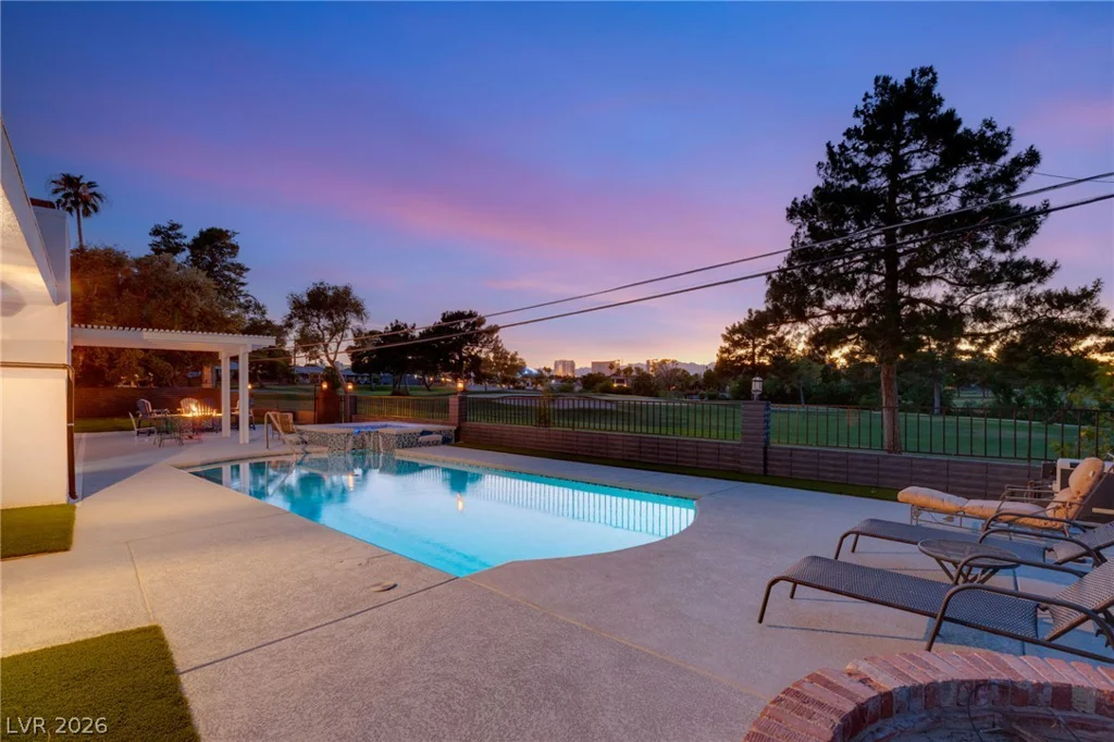 2058 Mohigan, Las Vegas, NV 89169