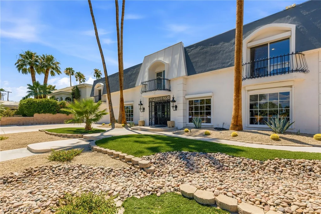 2058 Mohigan, Las Vegas, NV 89169