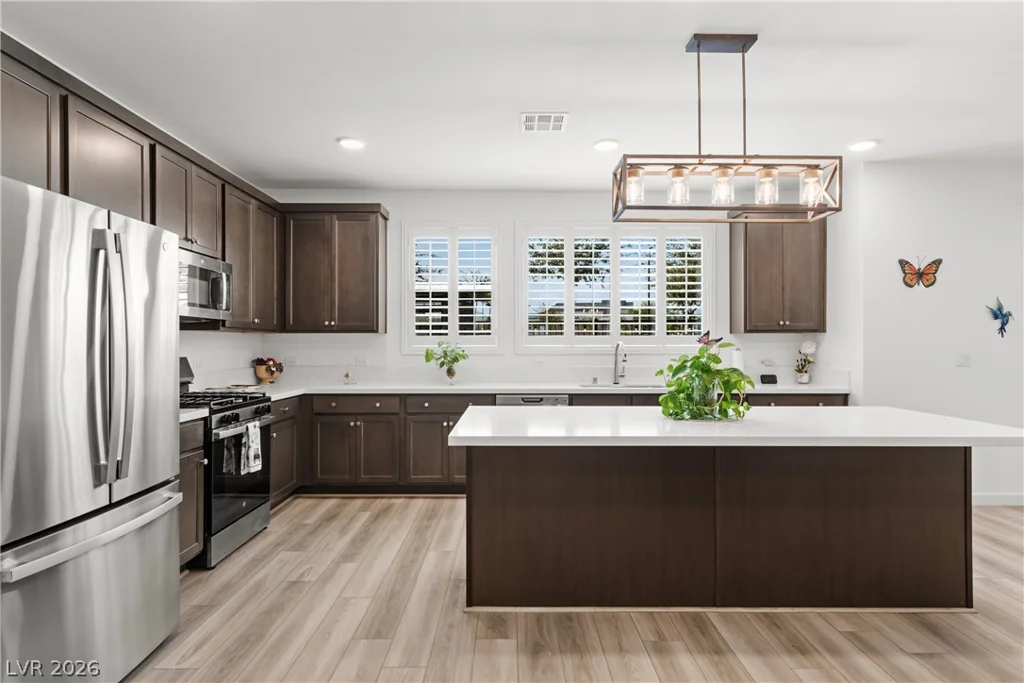 1422 Crimson Sunbird, North Las Vegas, NV 89084