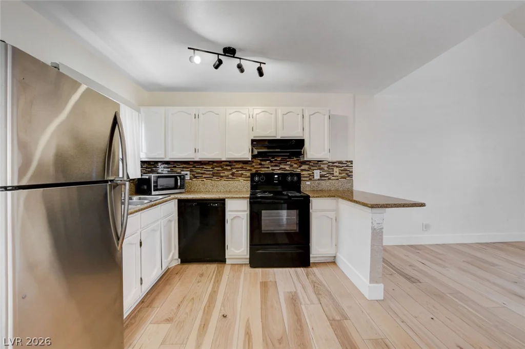 5198 Garden, Las Vegas, NV 89119