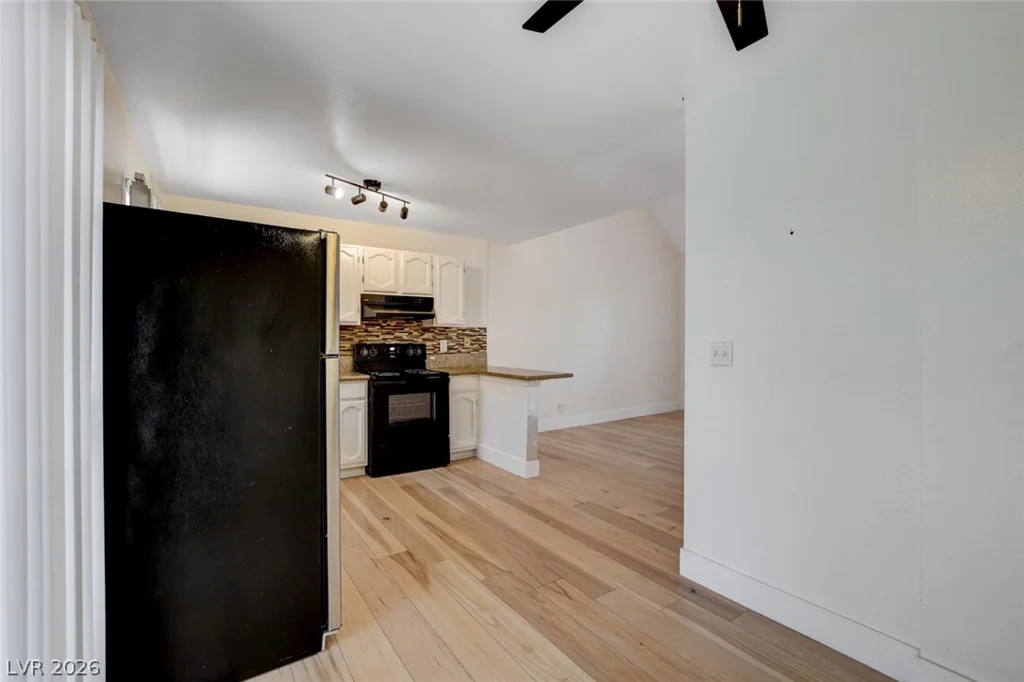 5198 Garden, Las Vegas, NV 89119