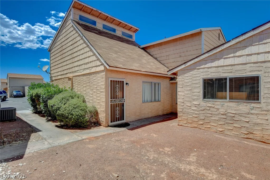 5198 Garden, Las Vegas, NV 89119