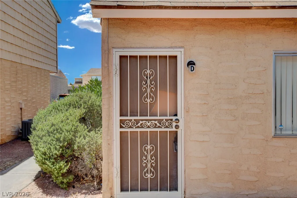 5198 Garden, Las Vegas, NV 89119