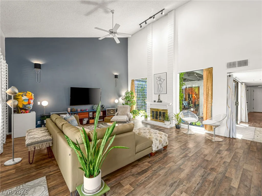 2828 San Lago, Las Vegas, NV 89121
