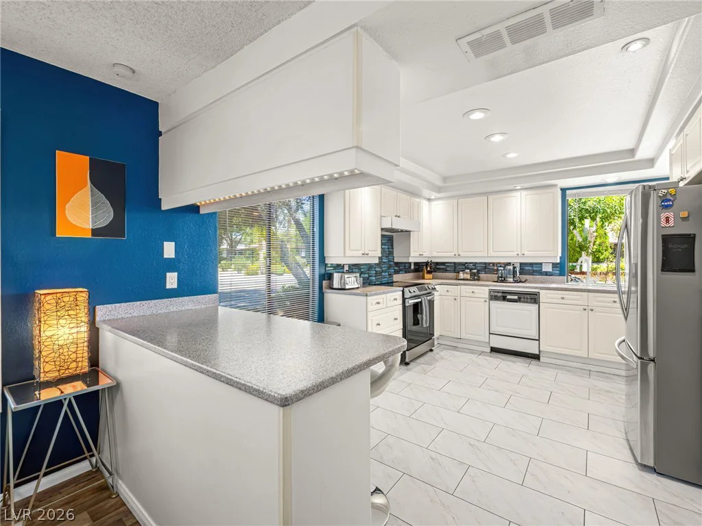 2828 San Lago, Las Vegas, NV 89121