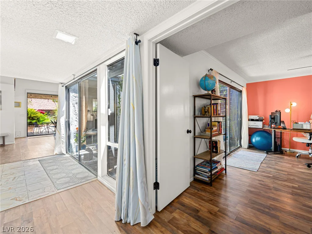 2828 San Lago, Las Vegas, NV 89121