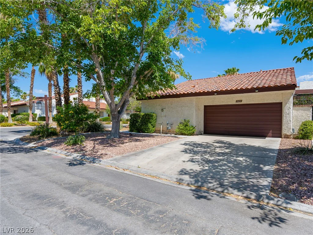 2828 San Lago, Las Vegas, NV 89121