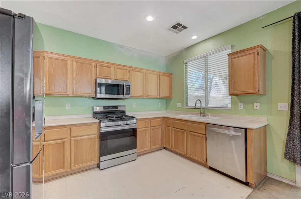 3925 Gold Point, Las Vegas, NV 89129
