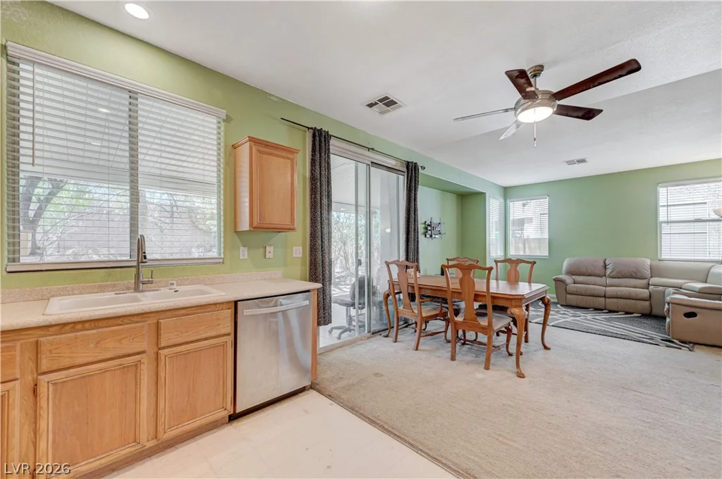 3925 Gold Point, Las Vegas, NV 89129