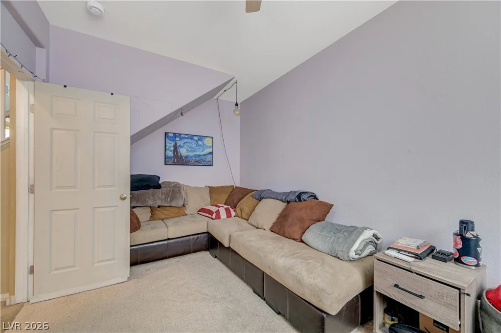 3925 Gold Point, Las Vegas, NV 89129