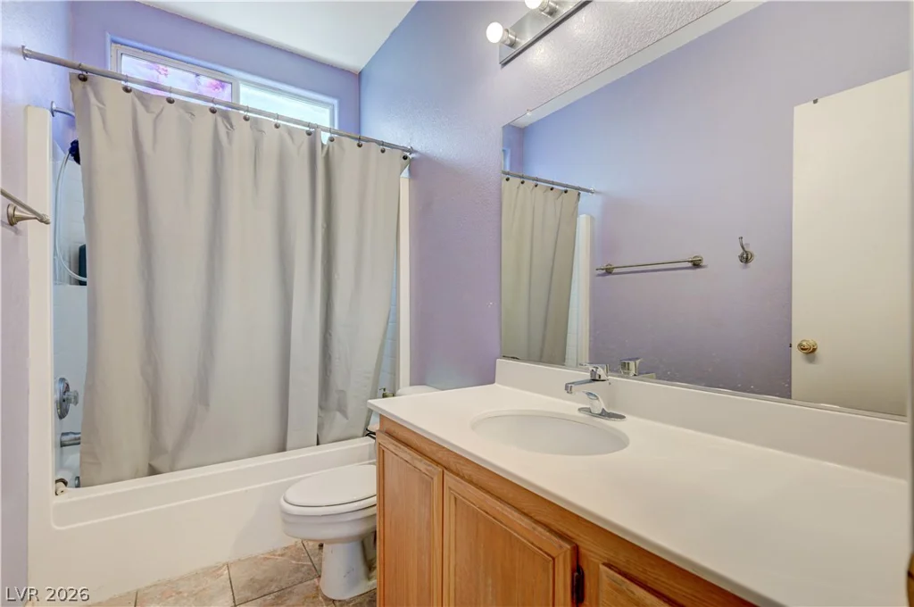 3925 Gold Point, Las Vegas, NV 89129