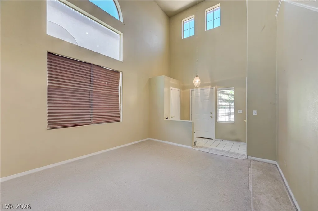 3925 Gold Point, Las Vegas, NV 89129