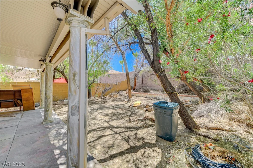 3925 Gold Point, Las Vegas, NV 89129