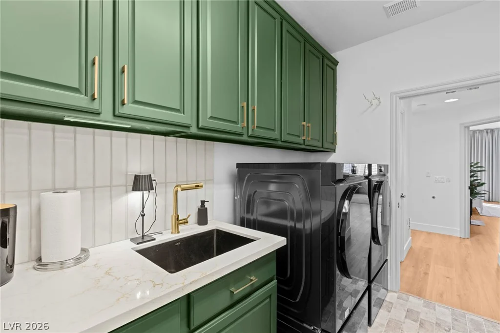 3748 White Lion, North Las Vegas, NV 89084