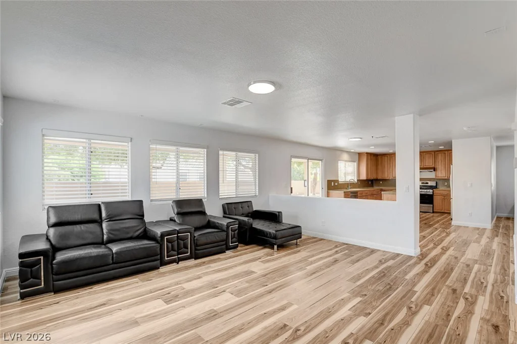 160 Kennet, Las Vegas, NV 89144