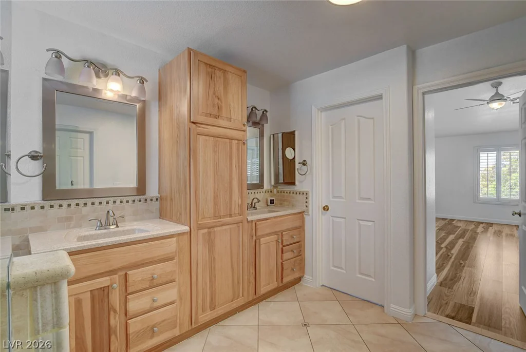 160 Kennet, Las Vegas, NV 89144