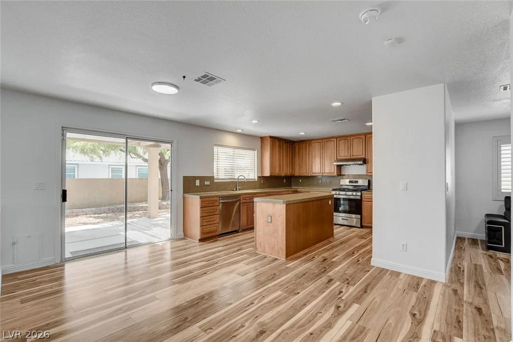 160 Kennet, Las Vegas, NV 89144
