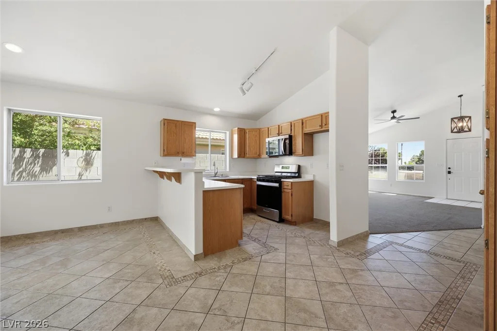 1221 Rainbow Meadows, Las Vegas, NV 89128