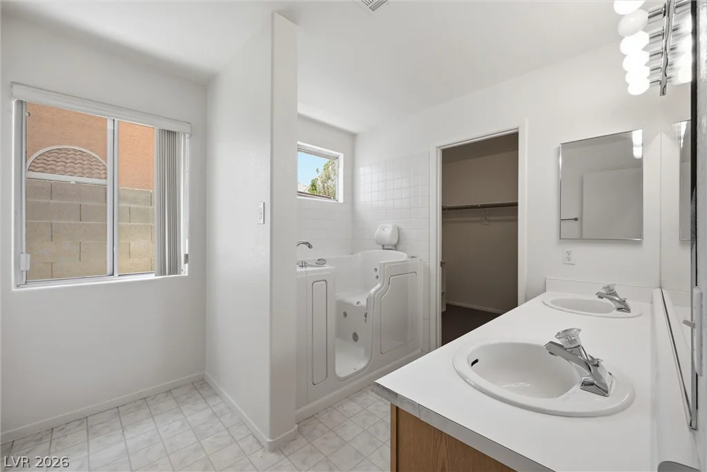 1221 Rainbow Meadows, Las Vegas, NV 89128