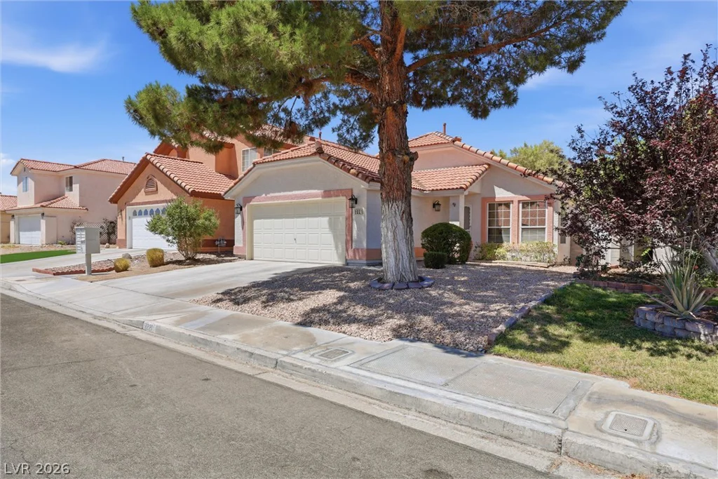1221 Rainbow Meadows, Las Vegas, NV 89128