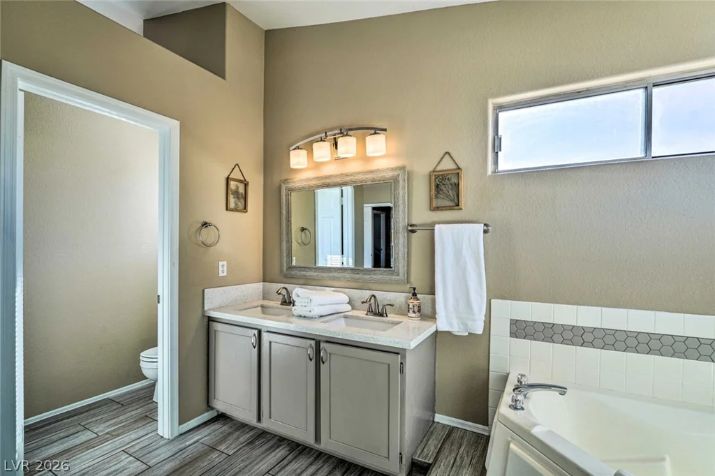 861 Centaur, Las Vegas, NV 89123