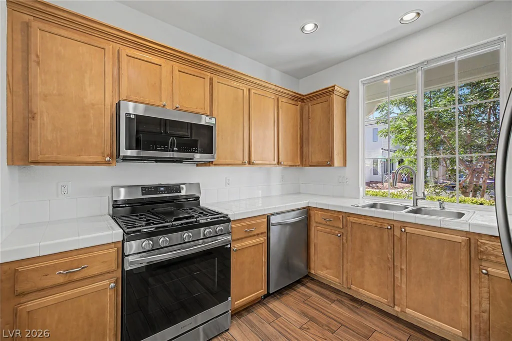 6271 Carson Hills, Las Vegas, NV 89139