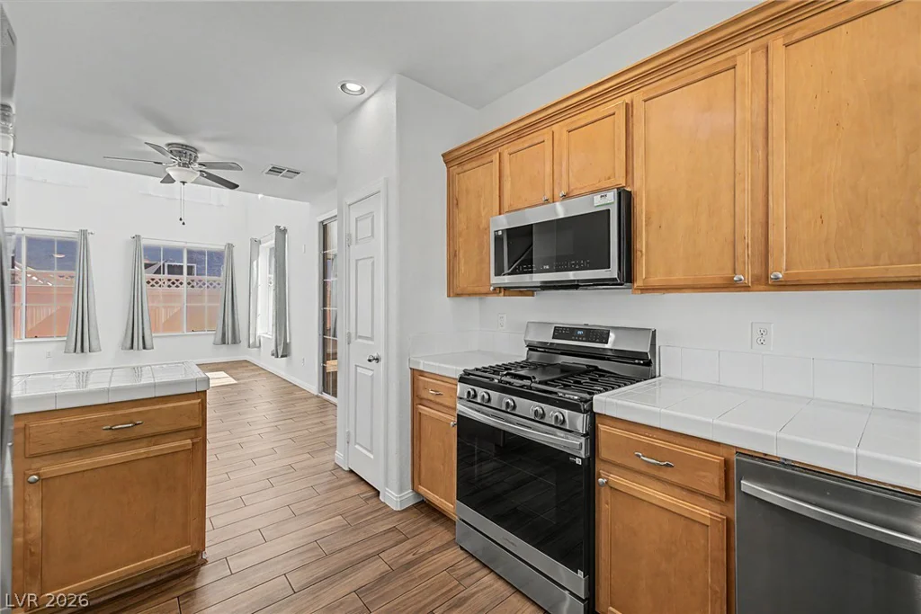 6271 Carson Hills, Las Vegas, NV 89139