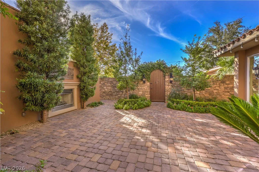 16 Anthem Pointe, Henderson, NV 89052