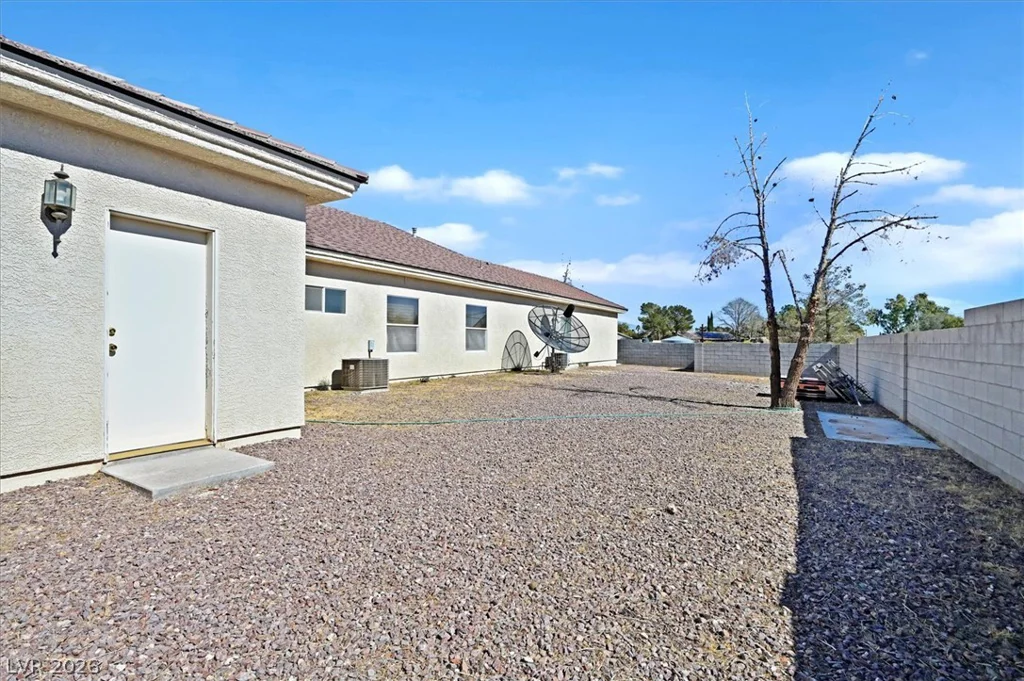 6120 Farm Rd, Las Vegas, NV 89131