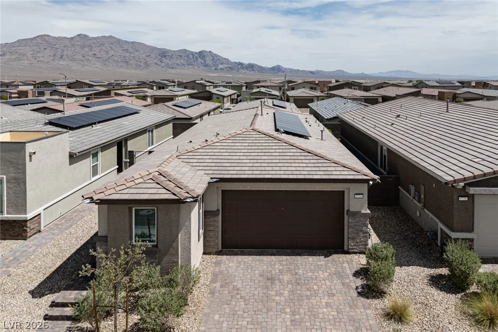 9734 Pacific Pine, Las Vegas, NV 89143