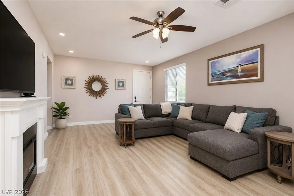 9734 Pacific Pine, Las Vegas, NV 89143