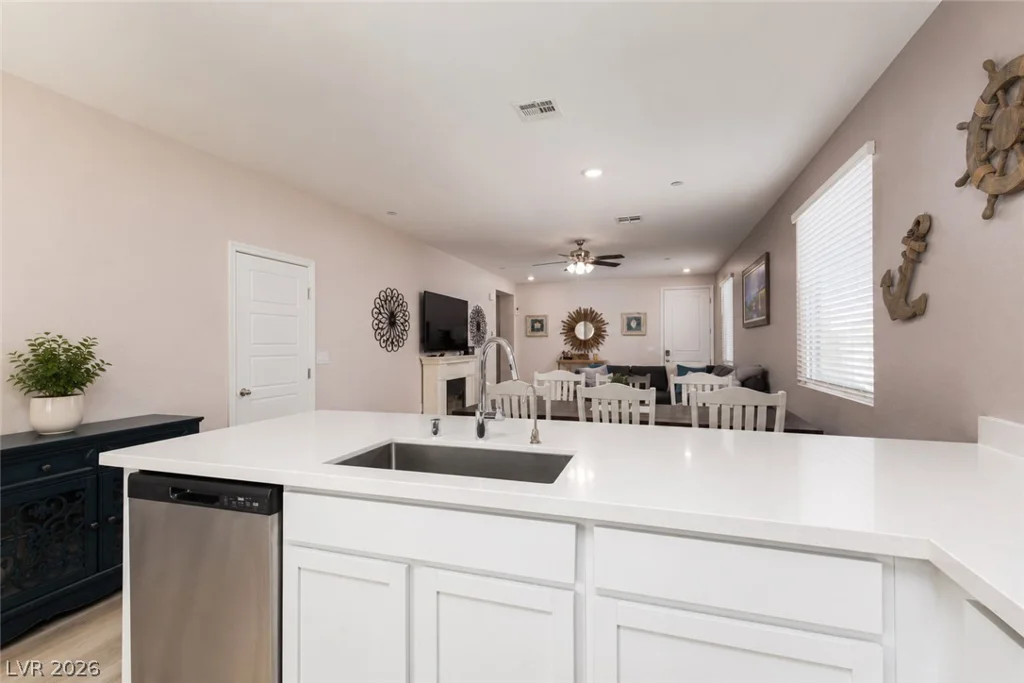 9734 Pacific Pine, Las Vegas, NV 89143