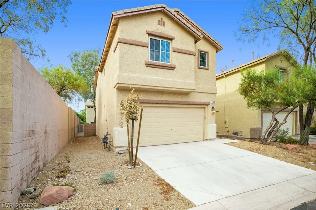 9132 BLUE RAVEN, Las Vegas, NV 89143