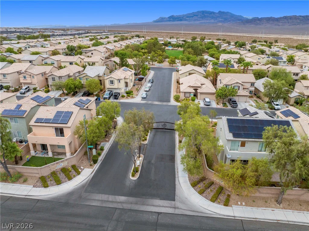 9132 BLUE RAVEN, Las Vegas, NV 89143