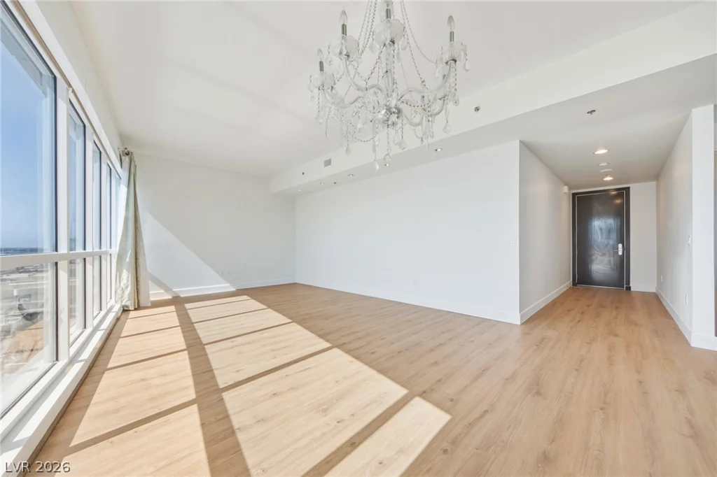 4575 Dean Martin, Las Vegas, NV 89103
