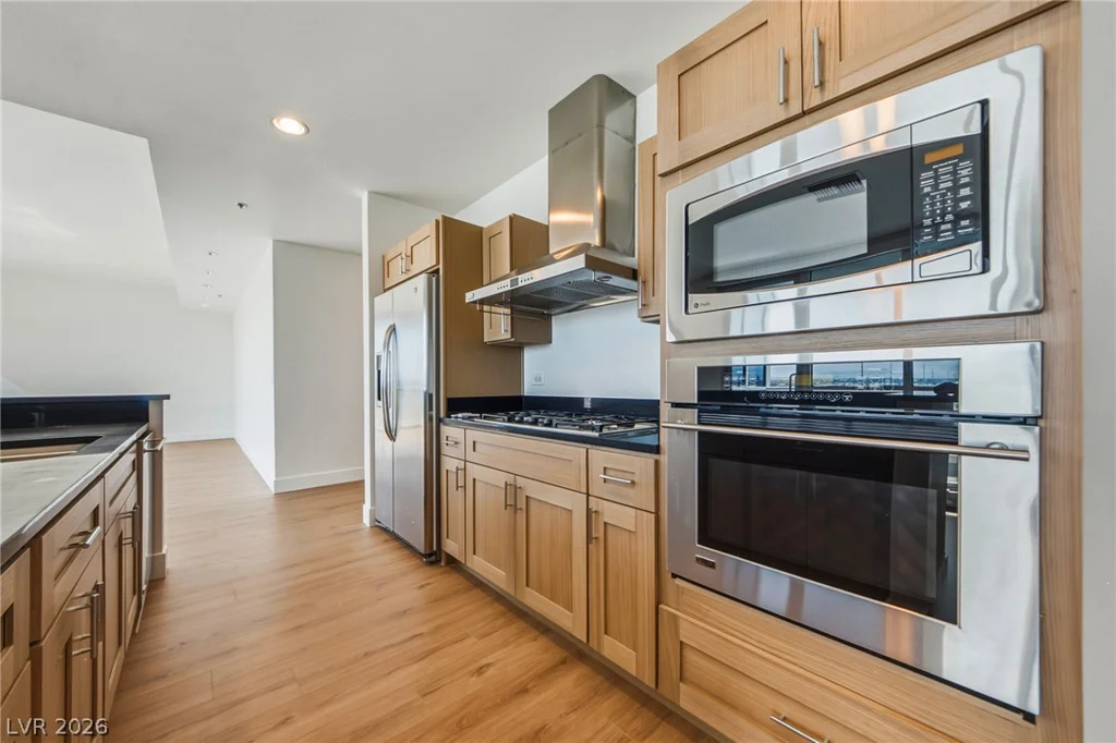 4575 Dean Martin, Las Vegas, NV 89103