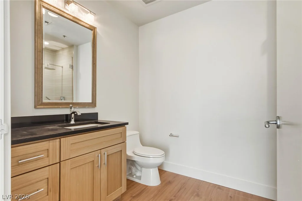 4575 Dean Martin, Las Vegas, NV 89103