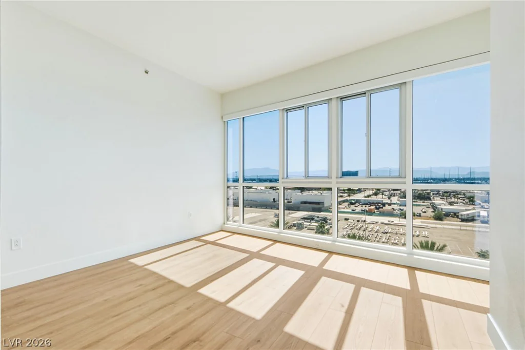 4575 Dean Martin, Las Vegas, NV 89103