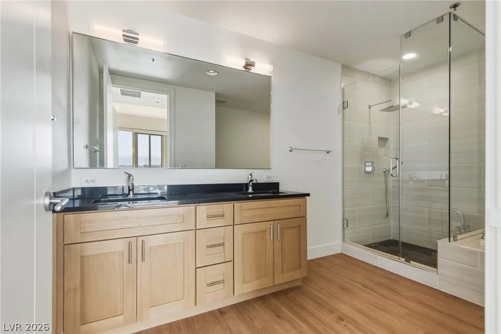 4575 Dean Martin, Las Vegas, NV 89103