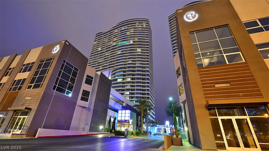 4575 Dean Martin, Las Vegas, NV 89103