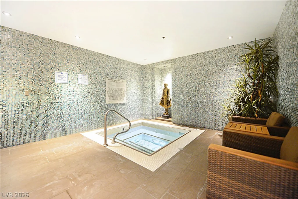 4575 Dean Martin, Las Vegas, NV 89103