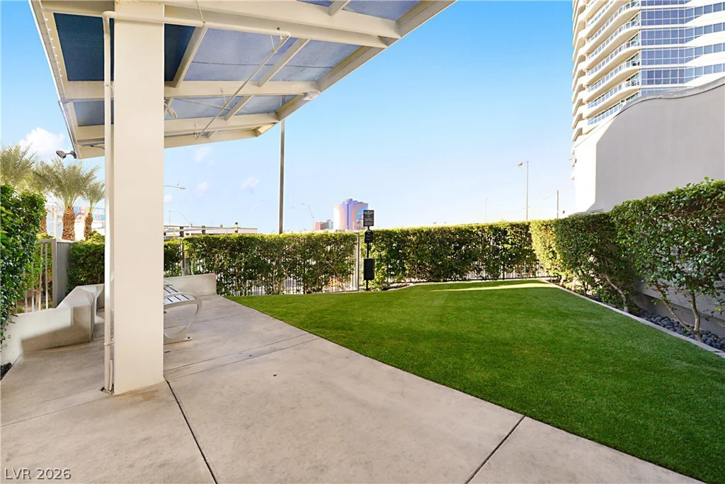 4575 Dean Martin, Las Vegas, NV 89103