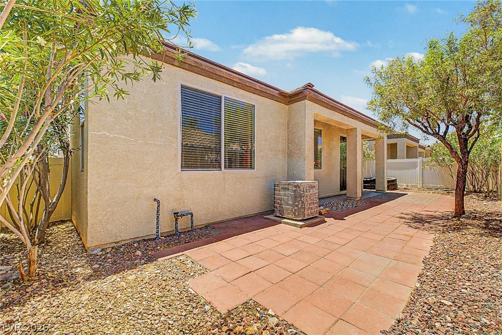 7252 Forest Village, Las Vegas, NV 89113