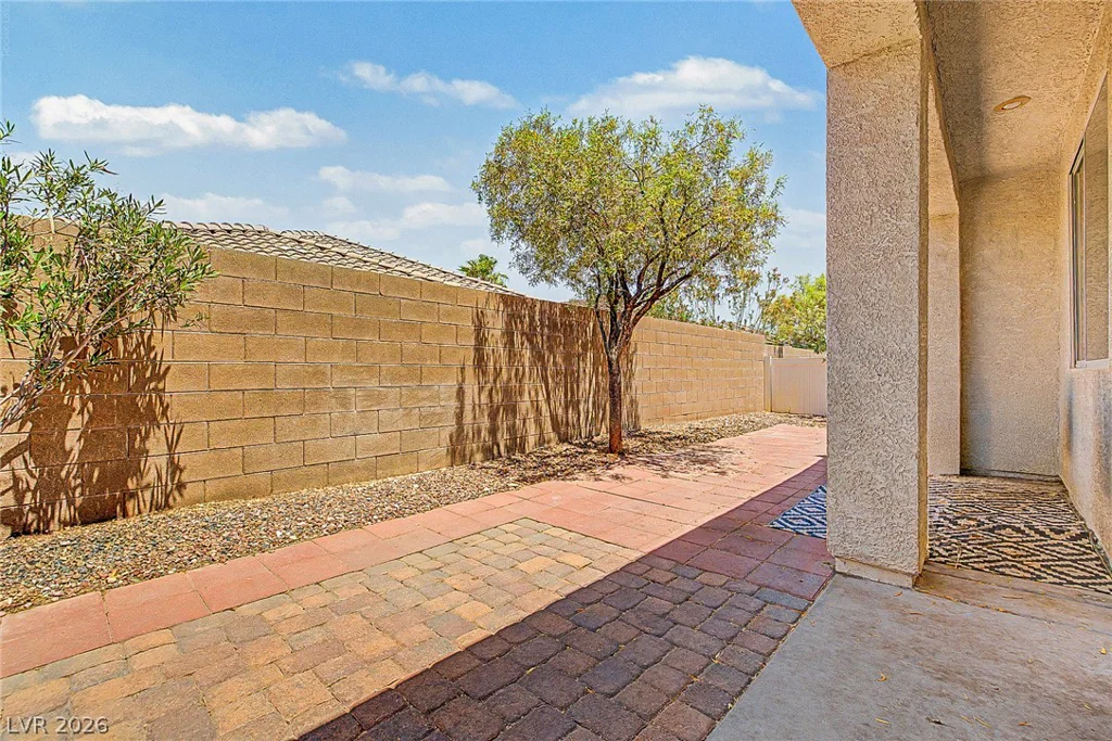 7252 Forest Village, Las Vegas, NV 89113