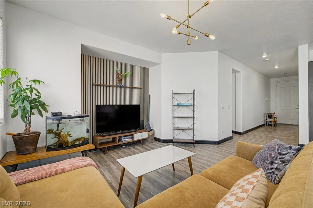 7252 Forest Village, Las Vegas, NV 89113