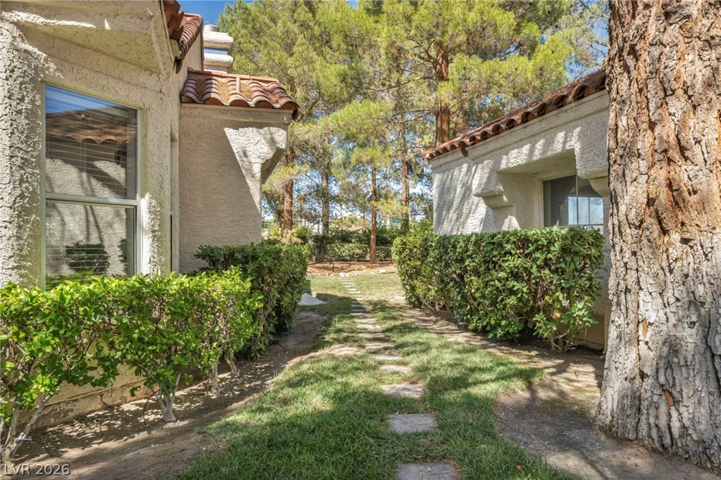 6954 Emerald Springs, Las Vegas, NV 89113